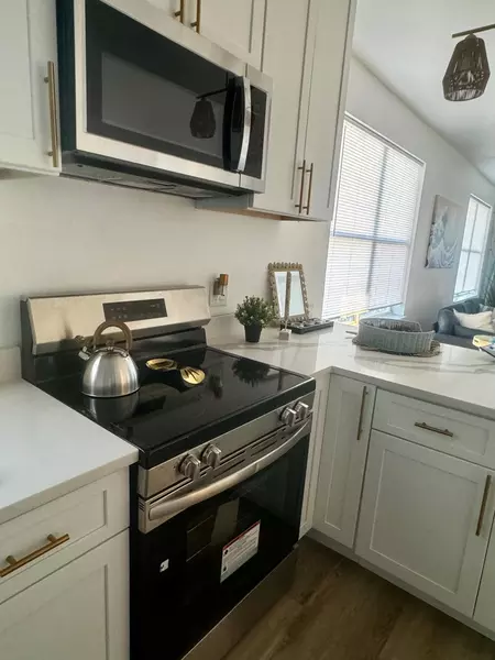 Coliving in Daytona Beach - Outer Orlando, Orlando