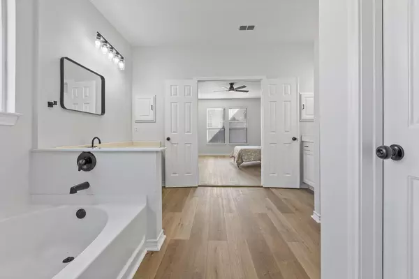 Coliving in Cedar Hill - Sw Dallas, Dallas