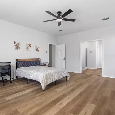 Coliving in Cedar Hill - Sw Dallas, Dallas
