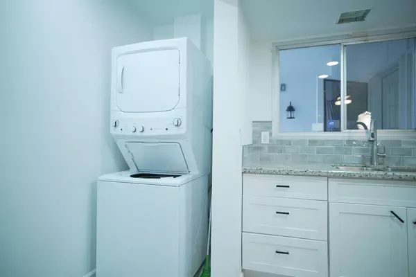 Coliving in Glendale - NW Valley, Phoenix