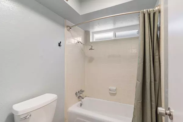 Coliving in Garland - Ne Dallas, Dallas