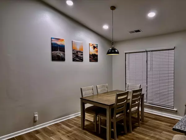 Coliving in College Downs - North Charlotte, Charlotte