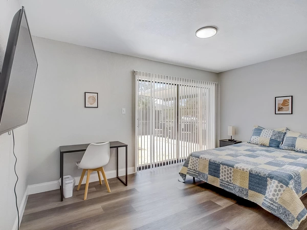 Coliving in Carver City-Lincoln Gardens - West Tampa, Tampa