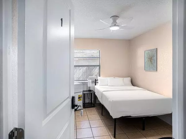 Coliving in Kenwood - Clearwater-St. Petersburg, Tampa