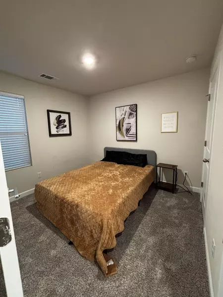 Coliving in Eagle Lake - West Charlotte, Charlotte
