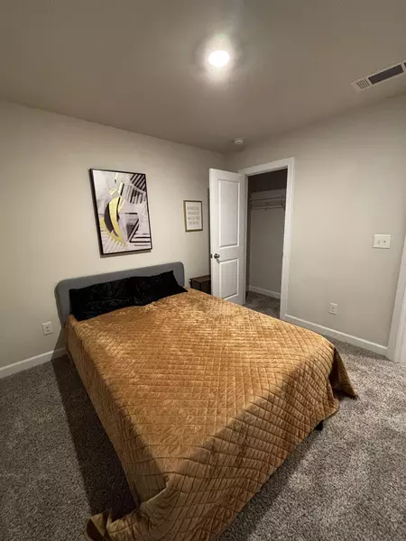 Coliving in Eagle Lake - West Charlotte, Charlotte