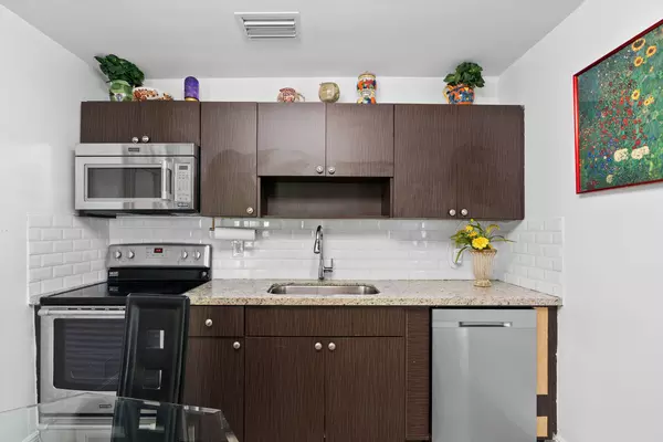 Coliving in Hallandale Beach - Broward County, Miami