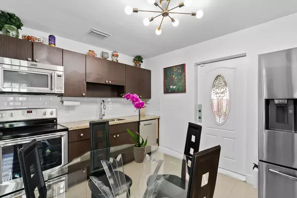 Coliving in Hallandale Beach - Broward County, Miami