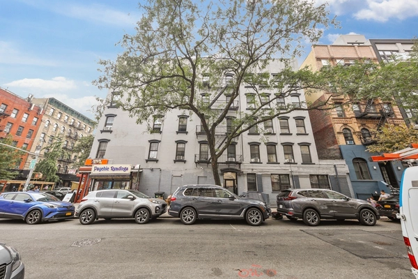 Coliving in Alphabet City - Manhattan, New York