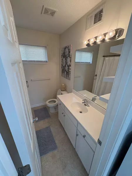 Coliving in Red Bridge - KCMO, Kansas City