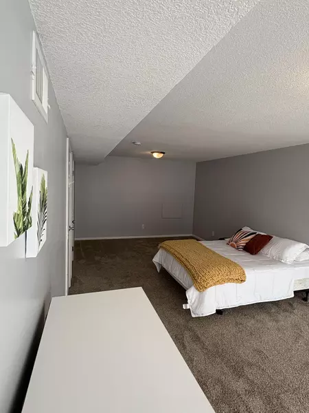 Coliving in Red Bridge - KCMO, Kansas City