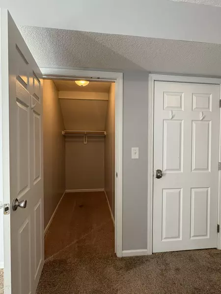 Coliving in Red Bridge - KCMO, Kansas City