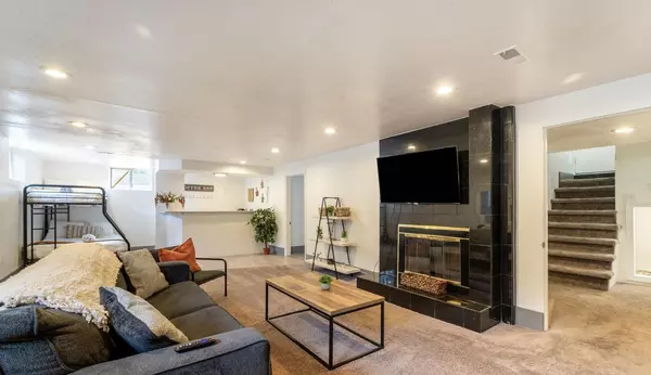 Coliving in Westminster - Outer Denver, Denver