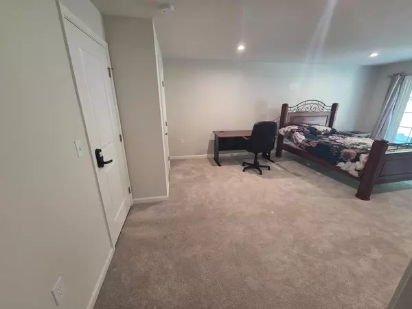 Coliving in Hope Valley - Durham, Raleigh