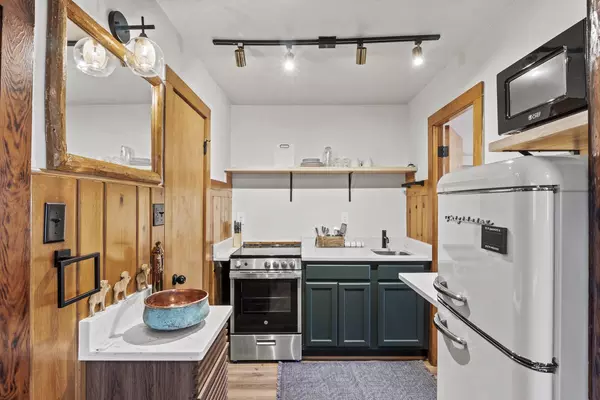 Coliving in West Colorado Springs - West COS, Colorado Springs