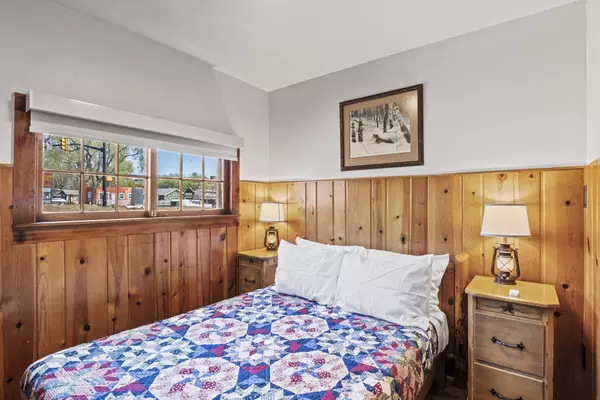 Coliving in West Colorado Springs - West COS, Colorado Springs