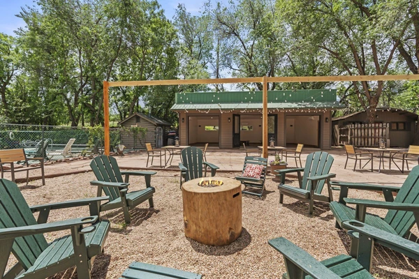 Coliving in West Colorado Springs - West COS, Colorado Springs