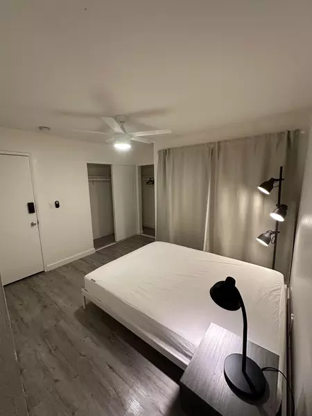 Coliving in Long Beach - The Harbor, Los Angeles