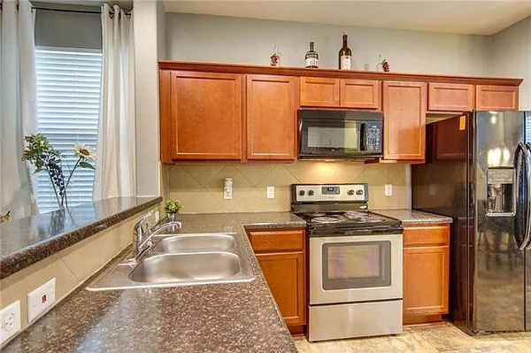 Coliving in Southeast Austin - South Austin, Austin