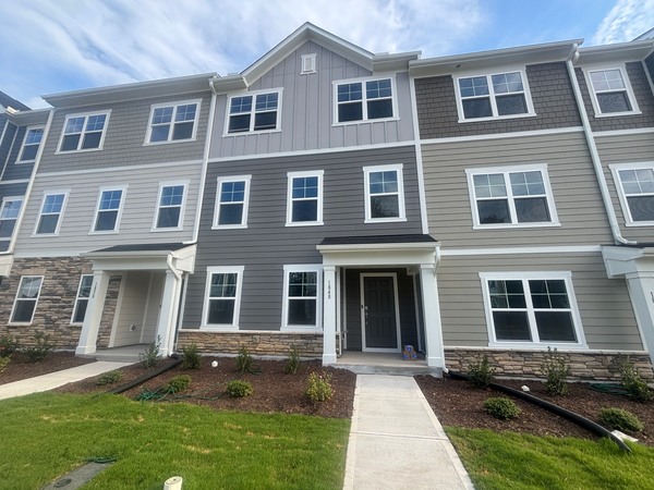 Coliving in Apex - Outer Triangle, Raleigh