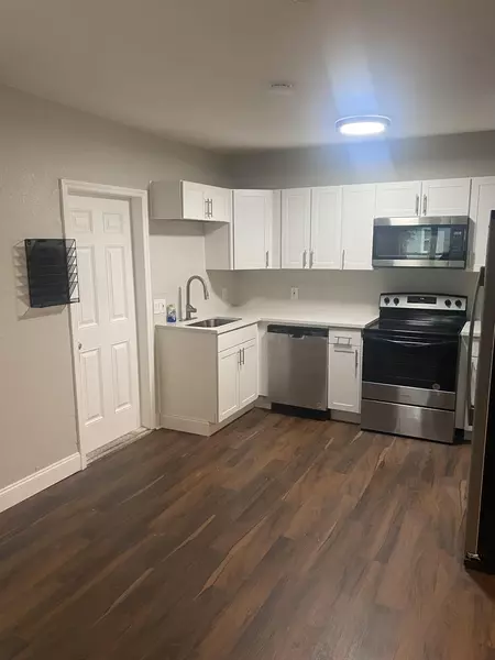 Coliving in Sulphur Springs - North Tampa, Tampa
