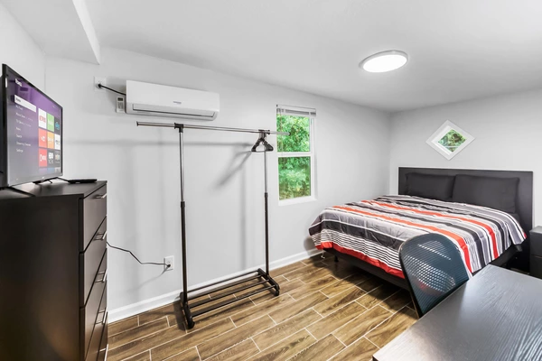 Coliving in Cedar Hills - Westside, Jacksonville