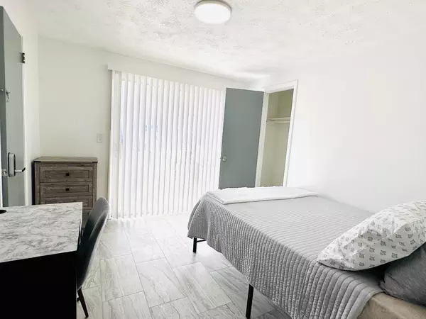 Coliving in Cedar Hills - Westside, Jacksonville