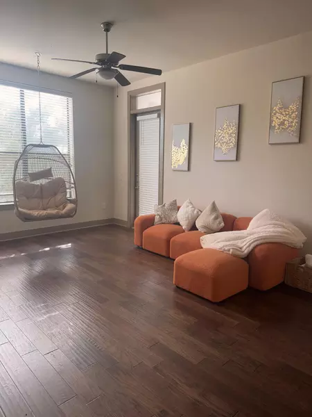 Coliving in Woodlake/ Briar Meadow - West Houston, Houston