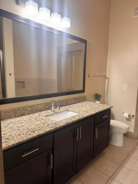 Coliving in Woodlake/ Briar Meadow - West Houston, Houston