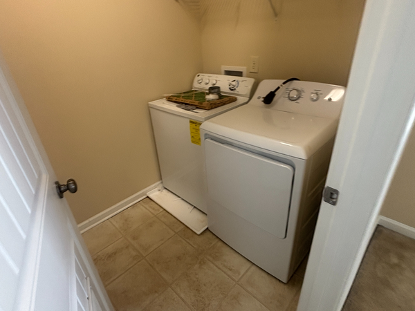 Coliving in Bryson Village - Outer Triangle, Raleigh