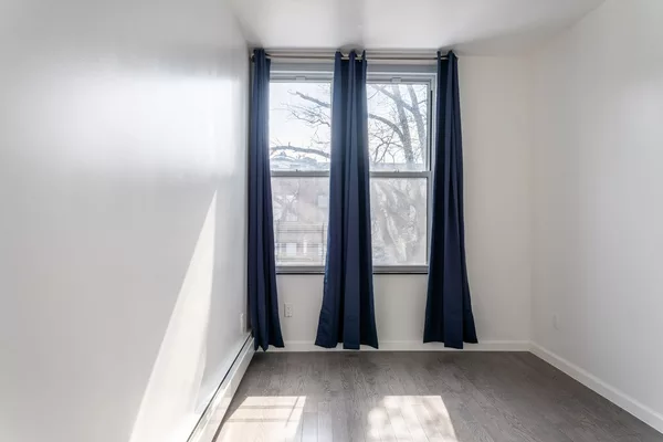 Coliving in Ditmas / Steinway - Queens, New York