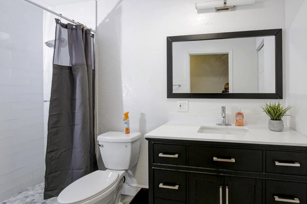 Coliving in Town 'n' Country - West Tampa, Tampa