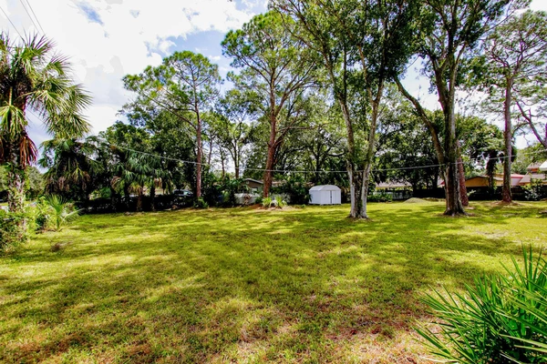 Coliving in Town 'n' Country - West Tampa, Tampa