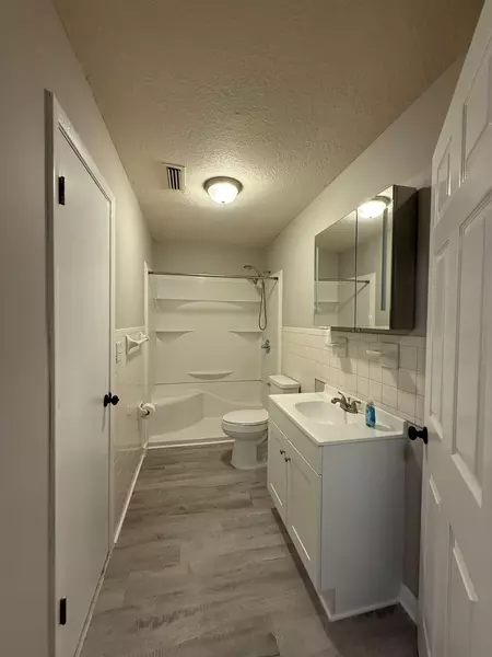 Coliving in Cedar Hills - Westside, Jacksonville