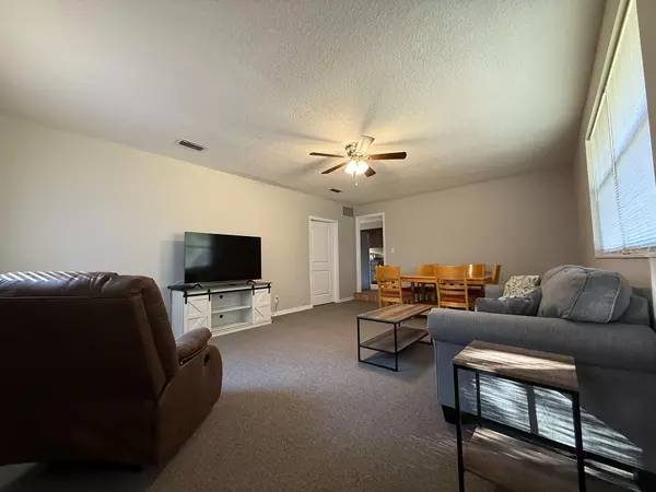 Coliving in Cedar Hills - Westside, Jacksonville