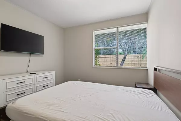 Coliving in Cedar Hills - Westside, Jacksonville