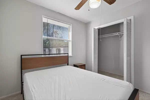 Coliving in Cedar Hills - Westside, Jacksonville