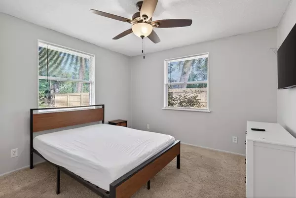 Coliving in Cedar Hills - Westside, Jacksonville