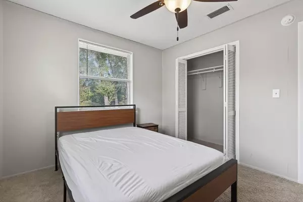 Coliving in Cedar Hills - Westside, Jacksonville