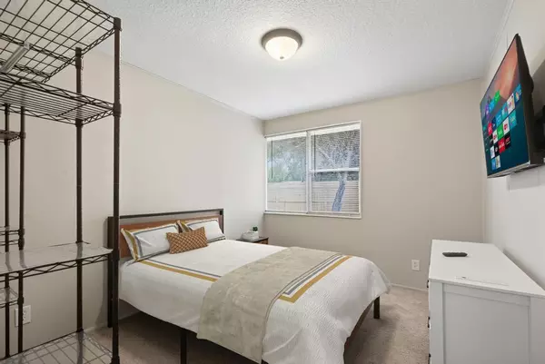 Coliving in Cedar Hills - Westside, Jacksonville