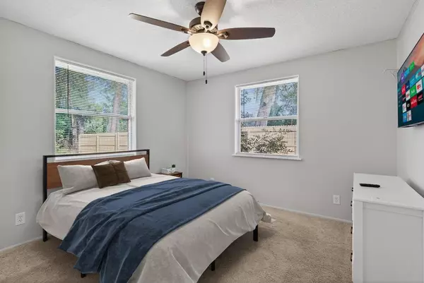 Coliving in Cedar Hills - Westside, Jacksonville