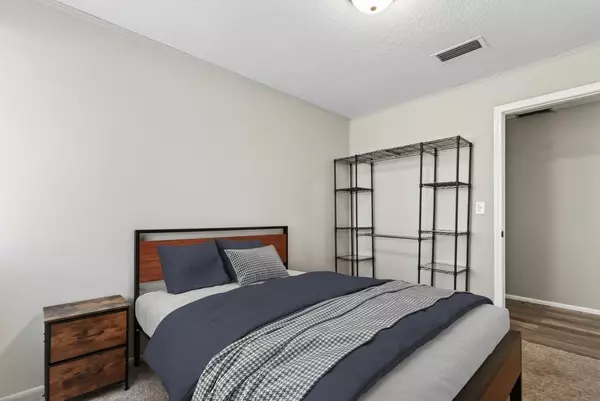 Coliving in Cedar Hills - Westside, Jacksonville