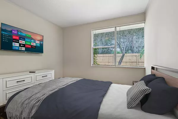 Coliving in Cedar Hills - Westside, Jacksonville