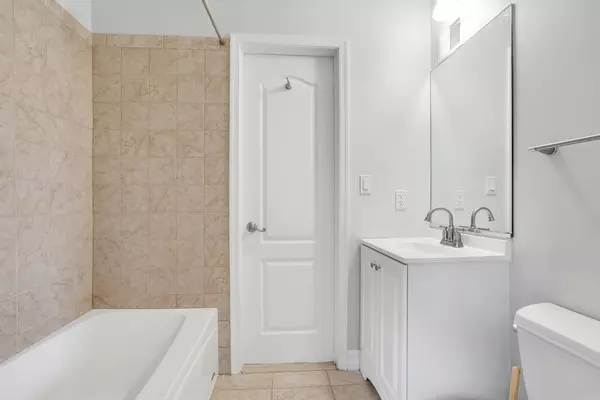 4 bedrooms apartment for rent in Eckington - NE DC, Washington DC