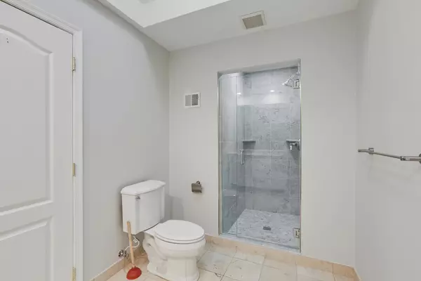 4 bedrooms apartment for rent in Eckington - NE DC, Washington DC