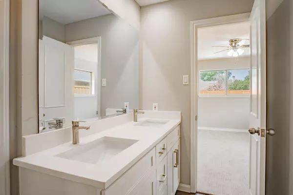 5 bedrooms apartment for rent in Northwood Hills - Ne Dallas, Dallas