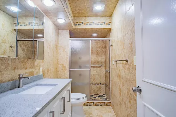 5 bedrooms apartment for rent in Northwood Hills - Ne Dallas, Dallas