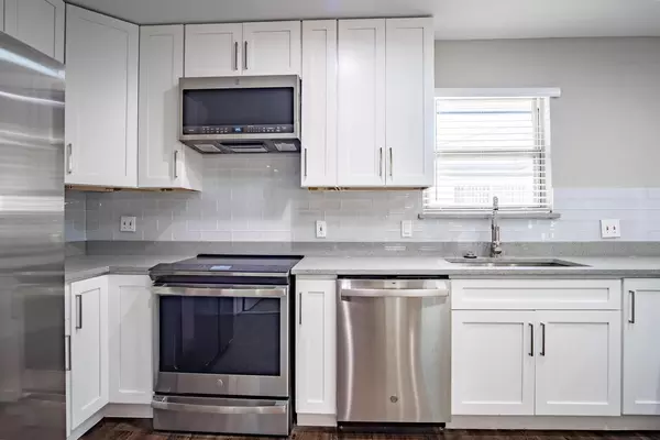 5 bedrooms apartment for rent in Northwood Hills - Ne Dallas, Dallas