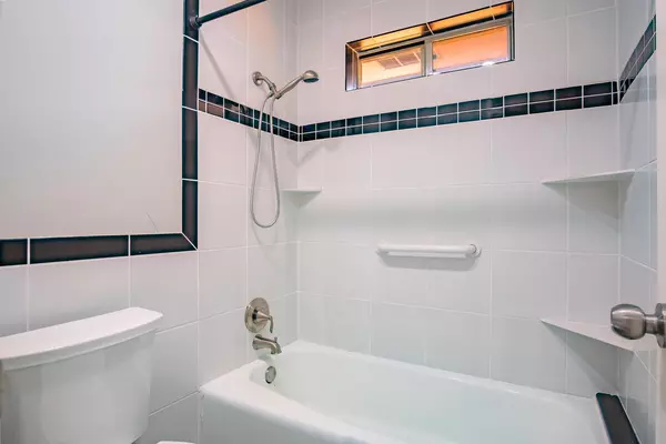 5 bedrooms apartment for rent in Northwood Hills - Ne Dallas, Dallas