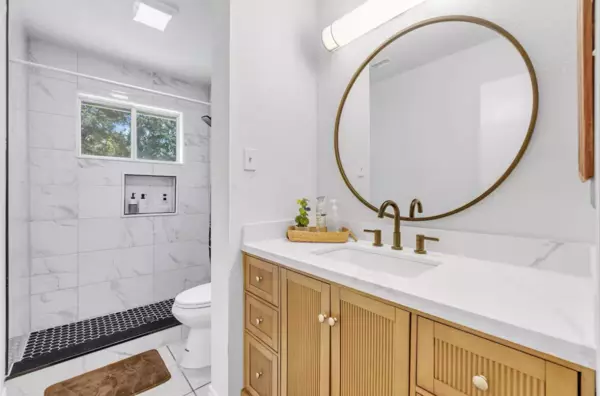 Coliving in Far West Side - West SATX, San Antonio